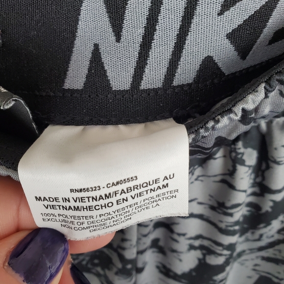 Nike Dri-Fit Large Shorts - Picture 4 of 5